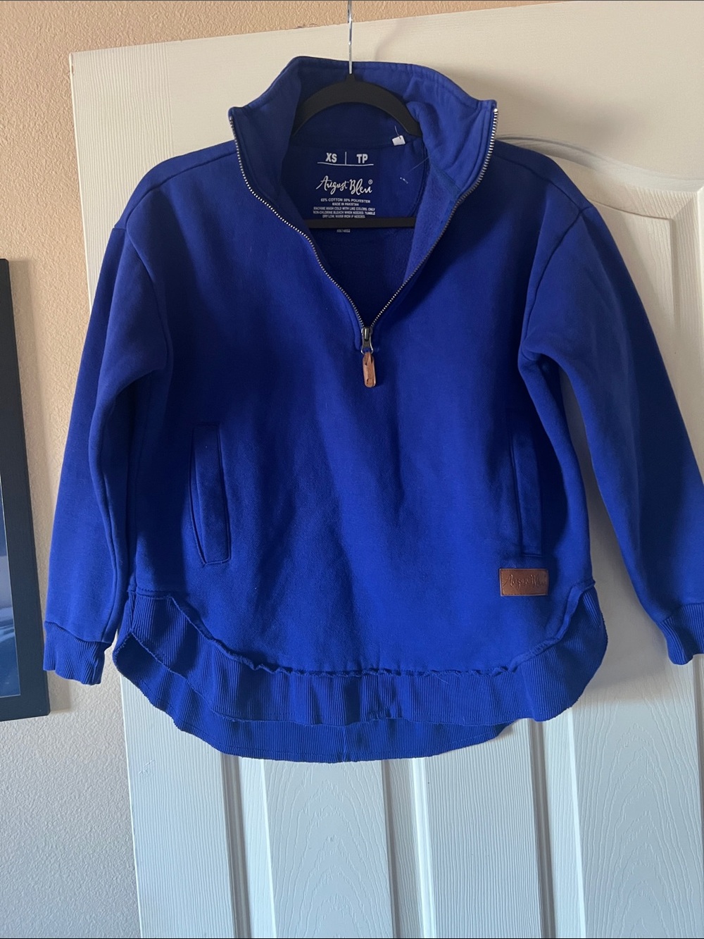Aqua Bleu Women’s Blue Half-Zip Pullover Sweatshirt with ruffled edging. Size XS